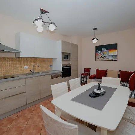 Urban Bliss Apartment Shkoder
